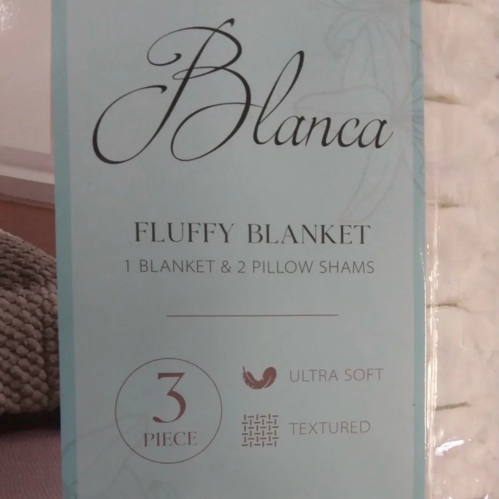 Cozy Beige and White Textured Comforter Set